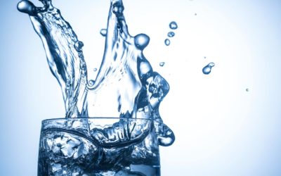 STIAMO IDRATATI: PERCHÈ IL NOSTRO CORPO HA BISOGNO DI ACQUA.